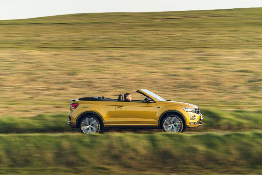  Volkswagen T-Roc Cabriolet R-Line 2020 года  (UK) (фото 22 из 40)